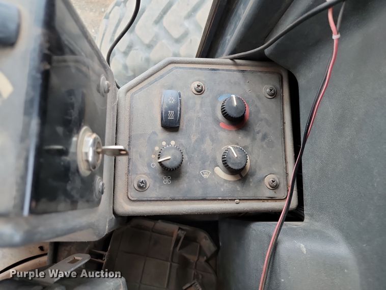 image for item LD9068 2004 John Deere 772D  motor grader