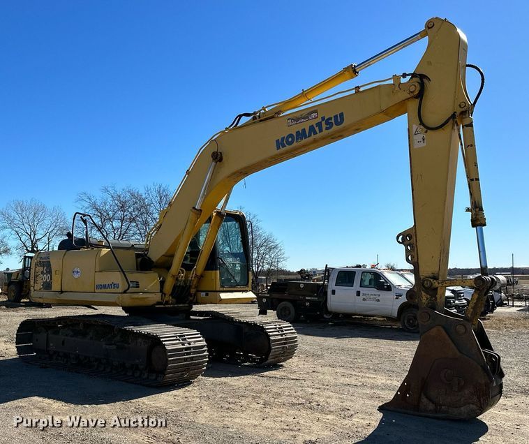 image for item LD9073 2007 Komatsu PC200LC-8  excavator