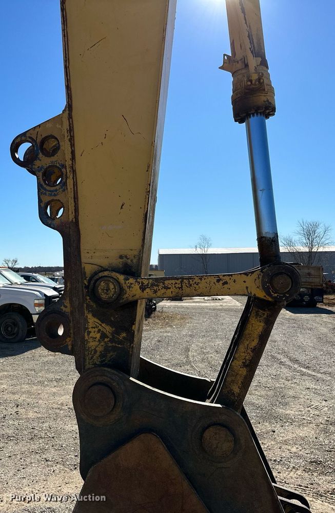 image for item LD9073 2007 Komatsu PC200LC-8  excavator