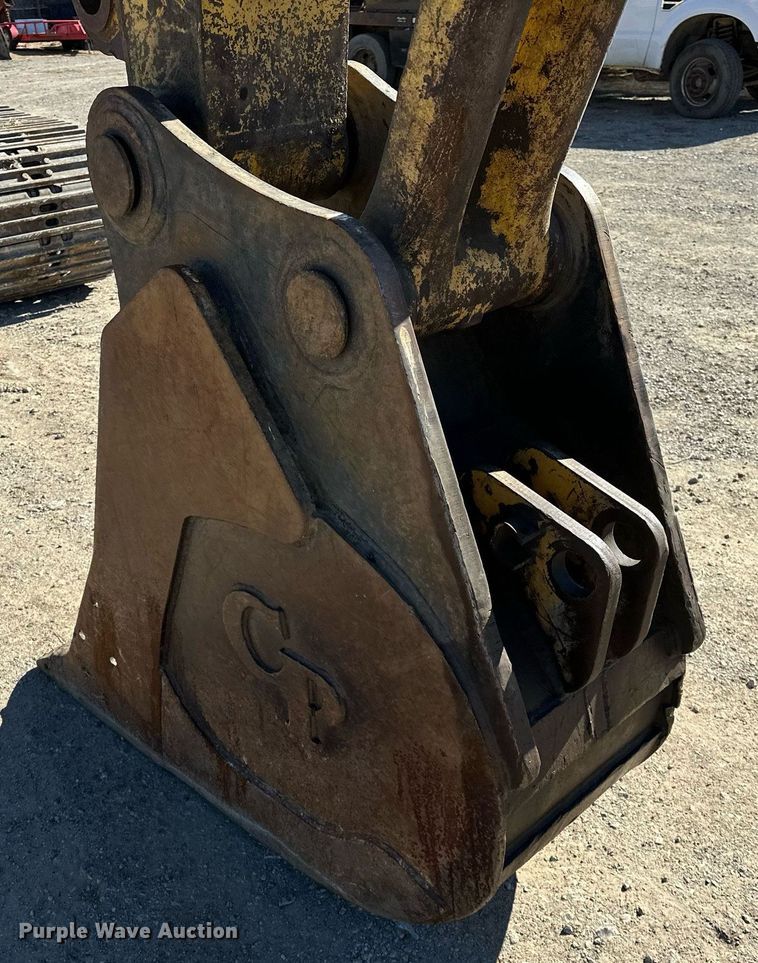 image for item LD9073 2007 Komatsu PC200LC-8  excavator