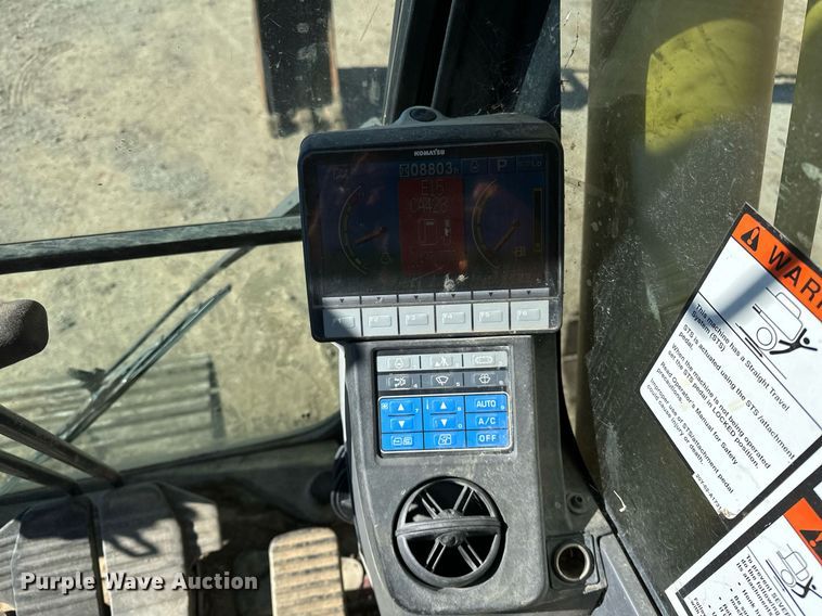 image for item LD9073 2007 Komatsu PC200LC-8  excavator