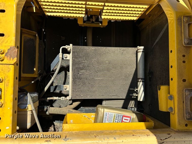 image for item LD9073 2007 Komatsu PC200LC-8  excavator