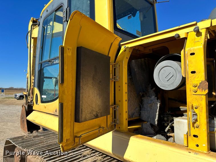 image for item LD9073 2007 Komatsu PC200LC-8  excavator
