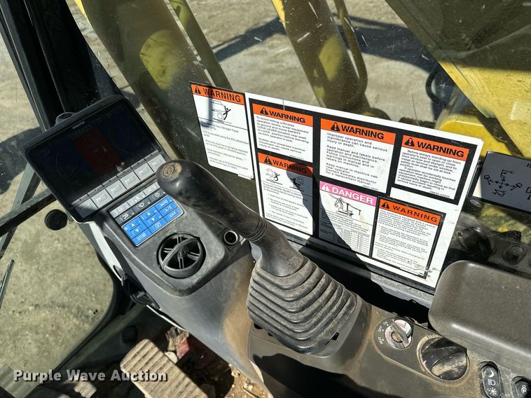 image for item LD9073 2007 Komatsu PC200LC-8  excavator