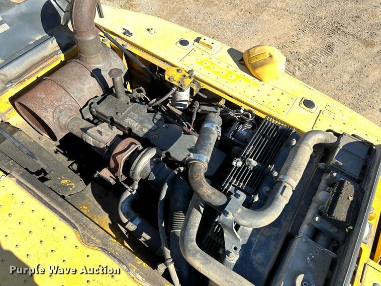 image for item LD9073 2007 Komatsu PC200LC-8  excavator