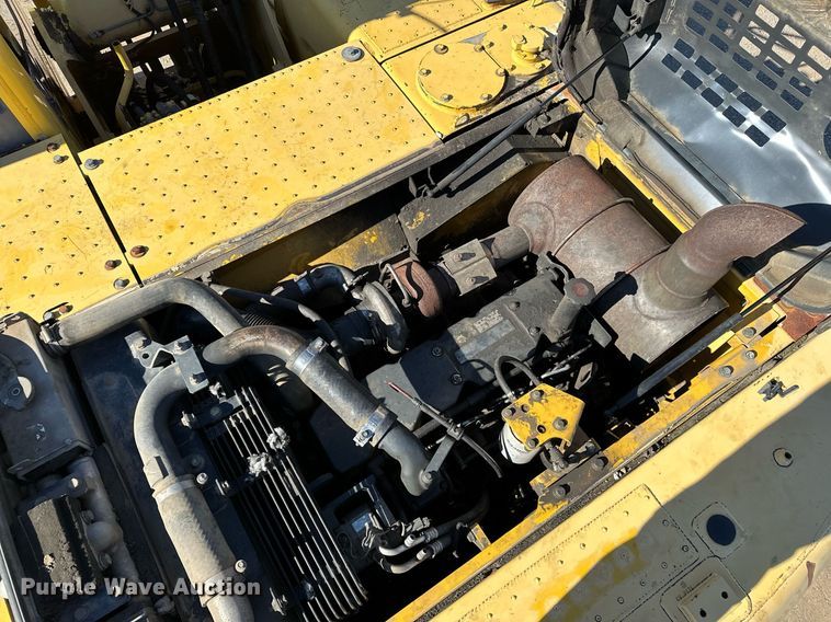 image for item LD9073 2007 Komatsu PC200LC-8  excavator