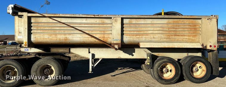 image for item LD9076 1994 Clement ES2S2625  end dump trailer
