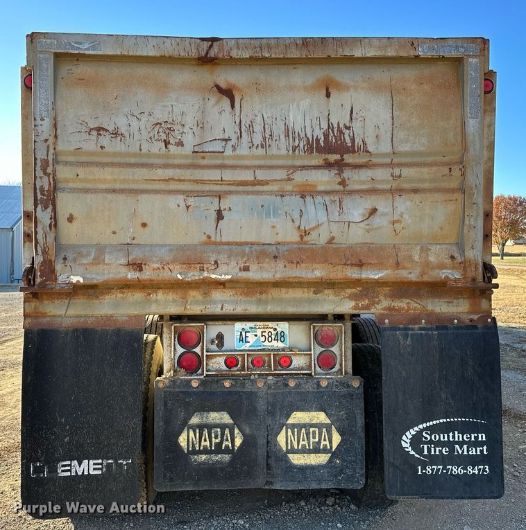 image for item LD9076 1994 Clement ES2S2625  end dump trailer