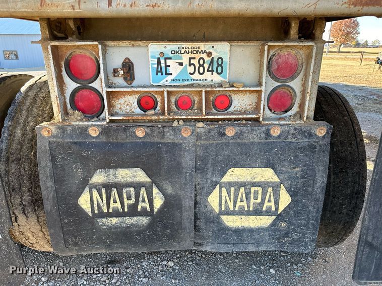 image for item LD9076 1994 Clement ES2S2625  end dump trailer