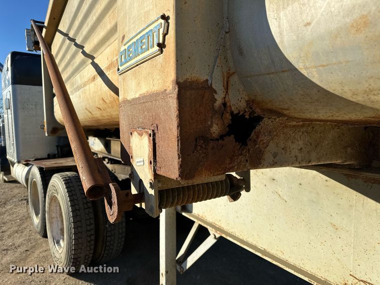 image for item LD9076 1994 Clement ES2S2625  end dump trailer