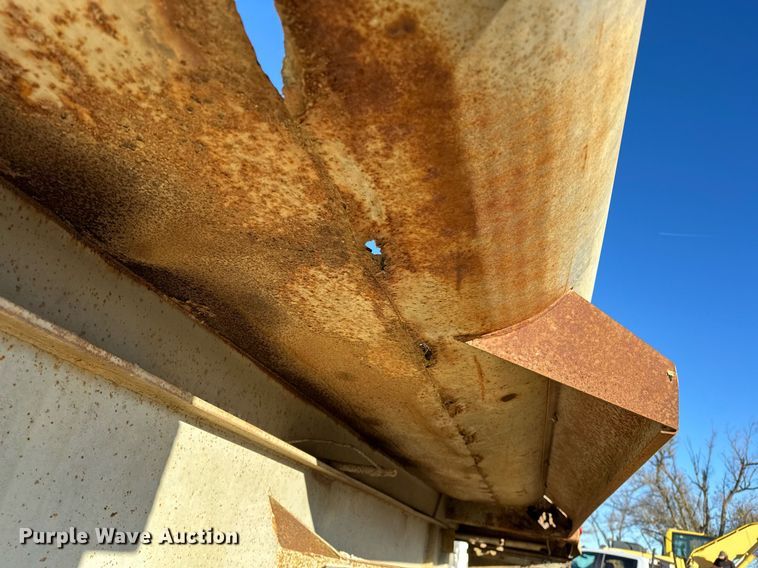 image for item LD9076 1994 Clement ES2S2625  end dump trailer