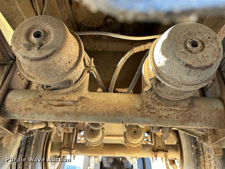 image for item LD9076 1994 Clement ES2S2625  end dump trailer