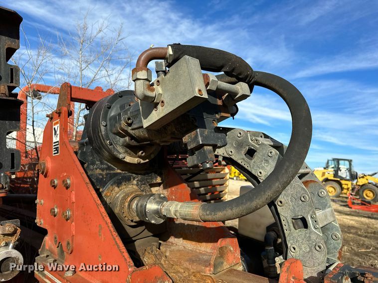 image for item LD9077 1999 Ditch Witch JT4020  directional boring unit