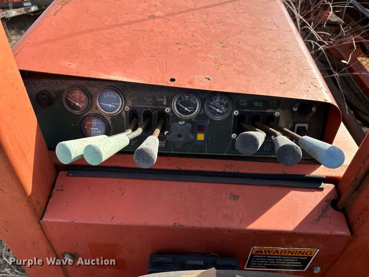 image for item LD9077 1999 Ditch Witch JT4020  directional boring unit