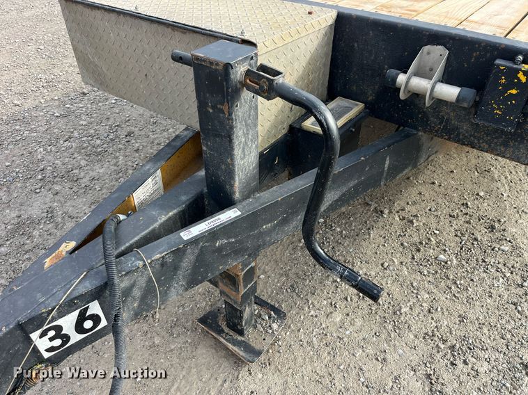 image for item LD9850 2000 Redihaul Y1017348  equipment trailer
