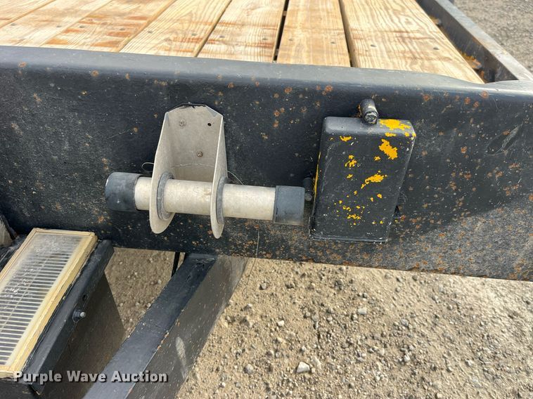 image for item LD9850 2000 Redihaul Y1017348  equipment trailer