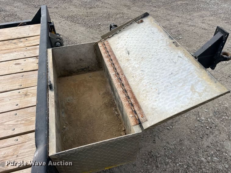 image for item LD9850 2000 Redihaul Y1017348  equipment trailer