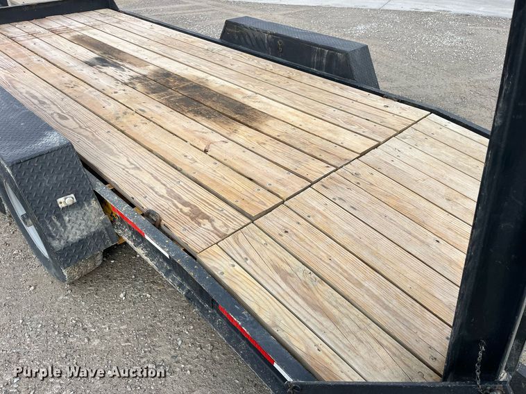 image for item LD9850 2000 Redihaul Y1017348  equipment trailer