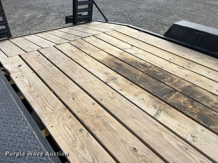 image for item LD9850 2000 Redihaul Y1017348  equipment trailer