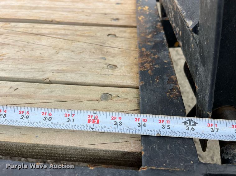 image for item LD9850 2000 Redihaul Y1017348  equipment trailer