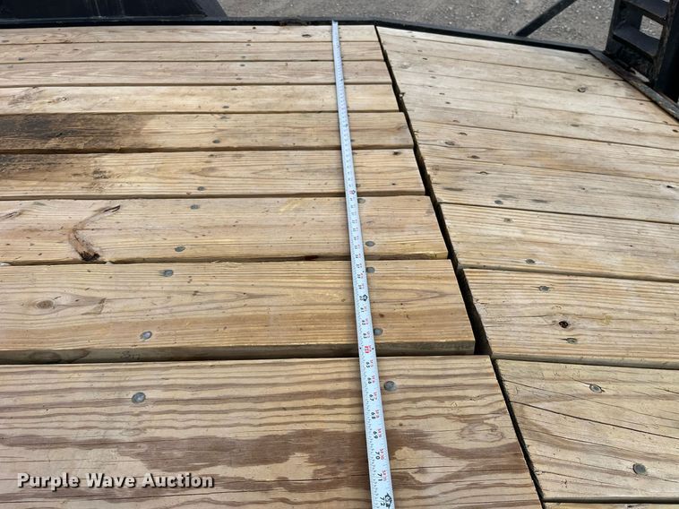 image for item LD9850 2000 Redihaul Y1017348  equipment trailer