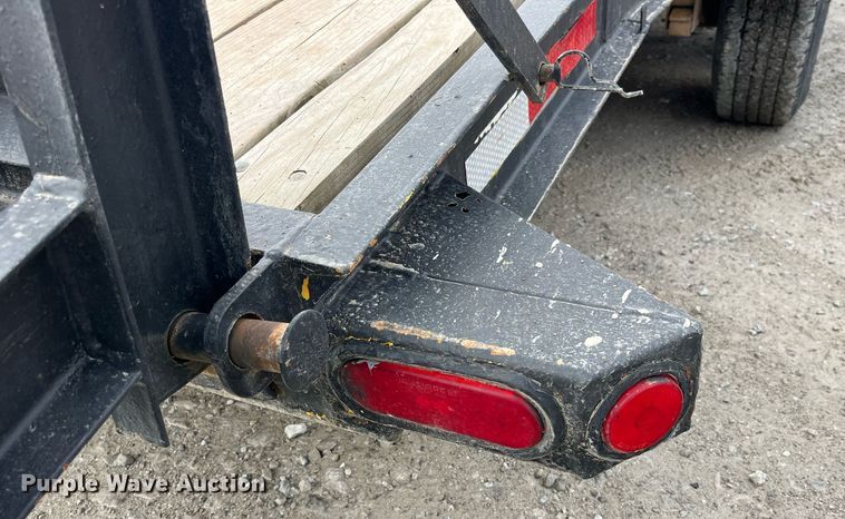 image for item LD9850 2000 Redihaul Y1017348  equipment trailer