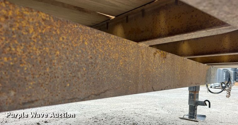 image for item LD9850 2000 Redihaul Y1017348  equipment trailer