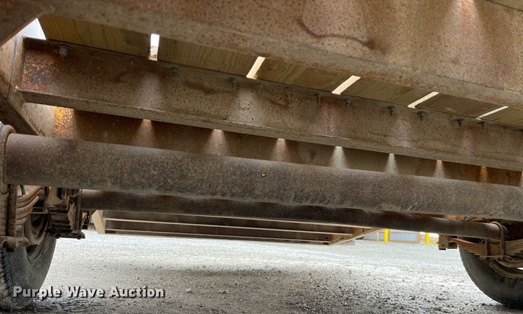 image for item LD9850 2000 Redihaul Y1017348  equipment trailer