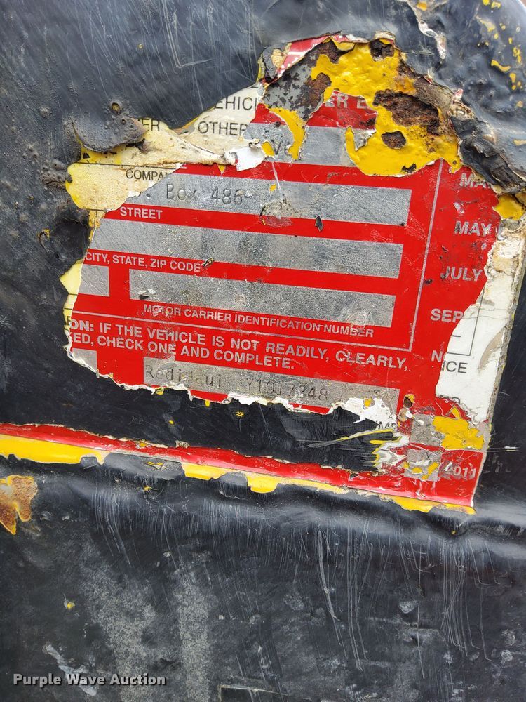 image for item LD9850 2000 Redihaul Y1017348  equipment trailer