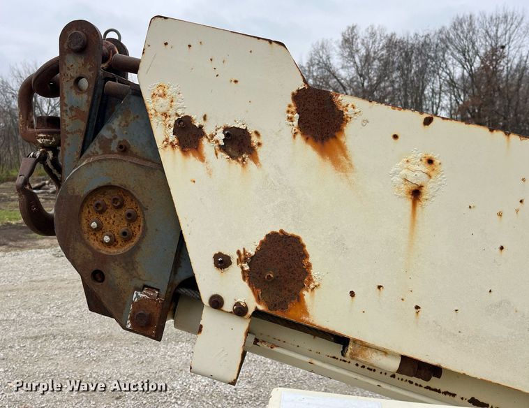 image for item LD9873 National N105  crane