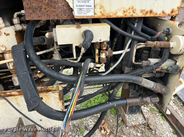 image for item LD9873 National N105  crane