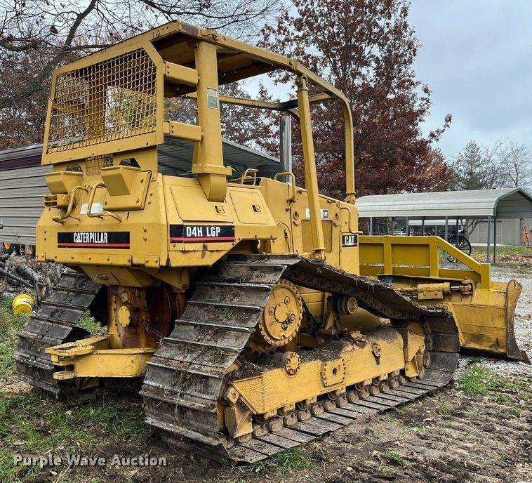 image for item LD9875 1988 Caterpillar D4H LGP  dozer