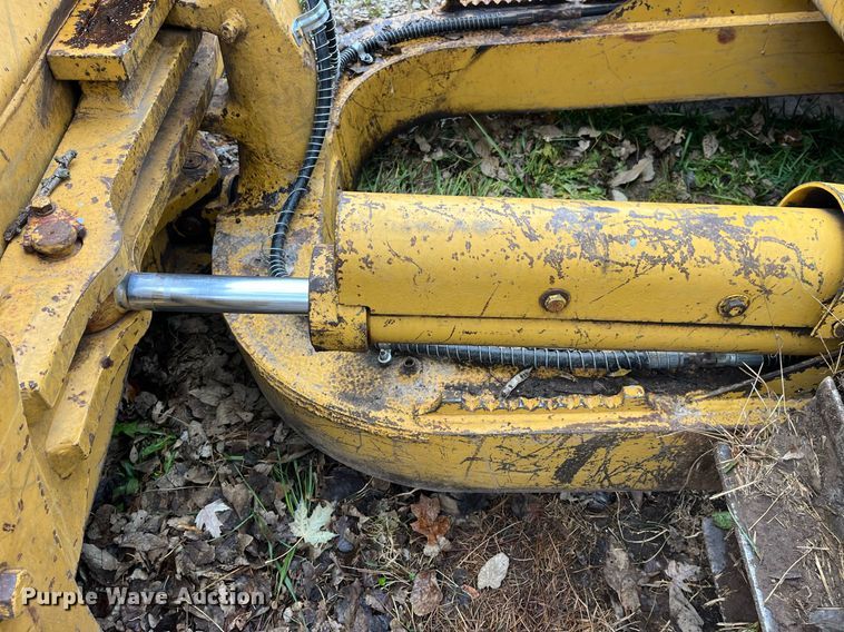 image for item LD9875 1988 Caterpillar D4H LGP  dozer