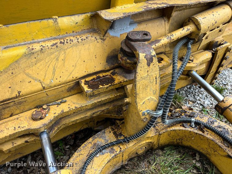 image for item LD9875 1988 Caterpillar D4H LGP  dozer