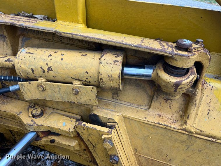 image for item LD9875 1988 Caterpillar D4H LGP  dozer