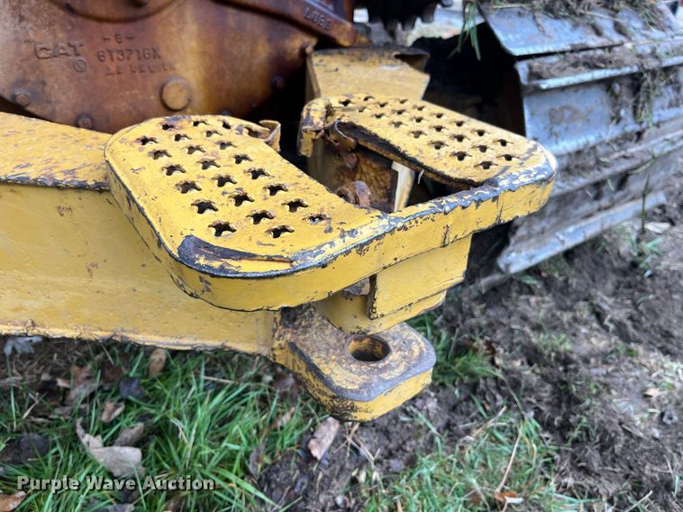 image for item LD9875 1988 Caterpillar D4H LGP  dozer