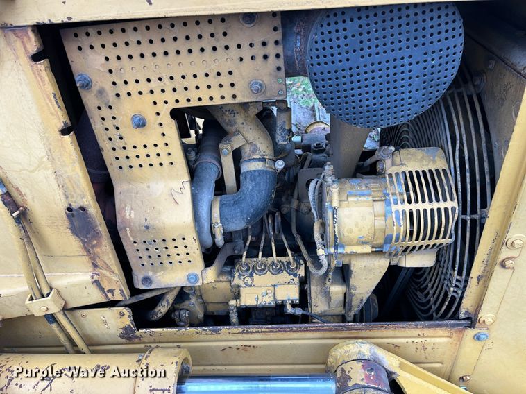 image for item LD9875 1988 Caterpillar D4H LGP  dozer