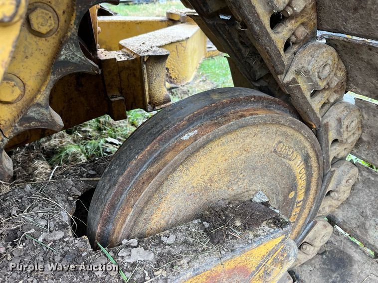image for item LD9875 1988 Caterpillar D4H LGP  dozer