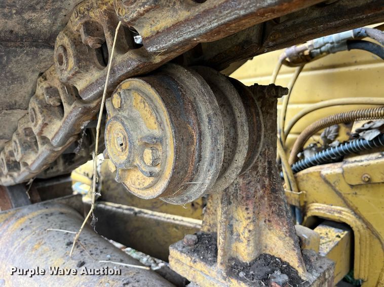 image for item LD9875 1988 Caterpillar D4H LGP  dozer
