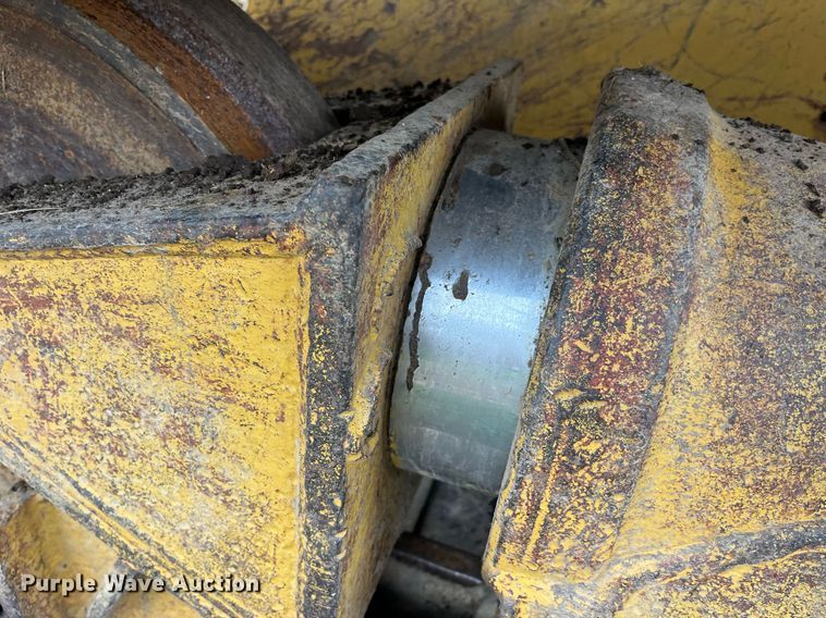 image for item LD9875 1988 Caterpillar D4H LGP  dozer