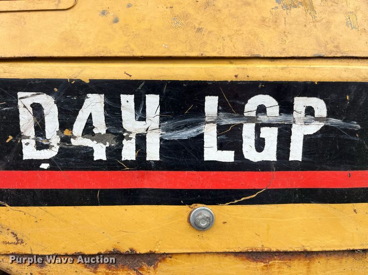 image for item LD9875 1988 Caterpillar D4H LGP  dozer