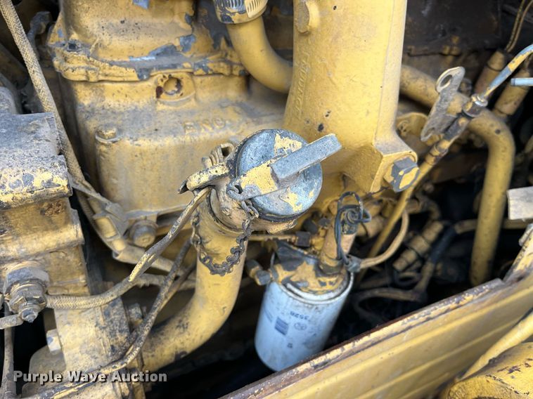 image for item LD9875 1988 Caterpillar D4H LGP  dozer