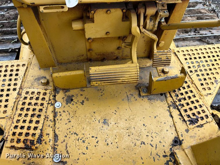 image for item LD9875 1988 Caterpillar D4H LGP  dozer