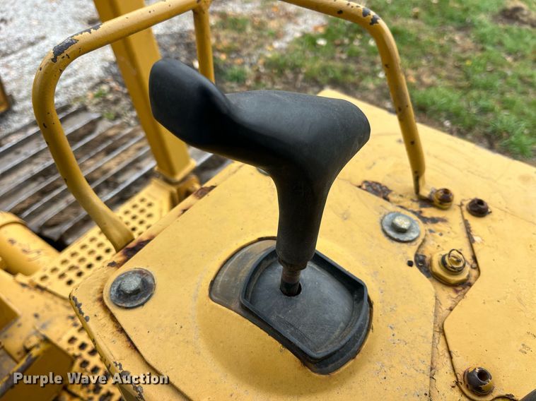 image for item LD9875 1988 Caterpillar D4H LGP  dozer