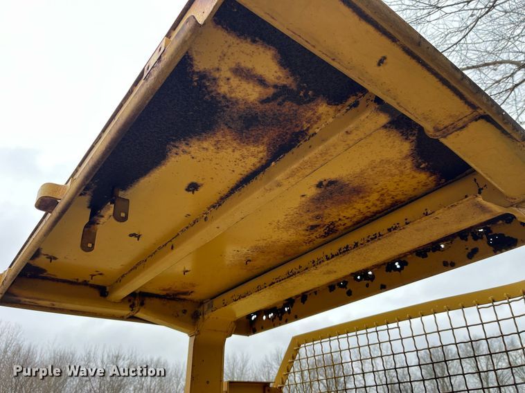 image for item LD9875 1988 Caterpillar D4H LGP  dozer