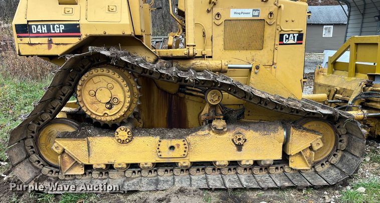 image for item LD9875 1988 Caterpillar D4H LGP  dozer