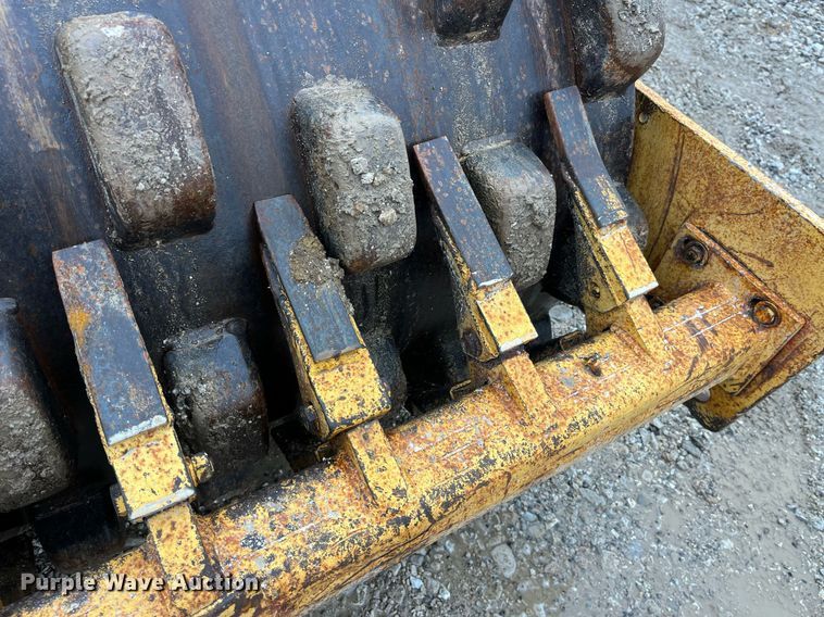 image for item LD9907 1985 Dynapac  single drum vibratory roller