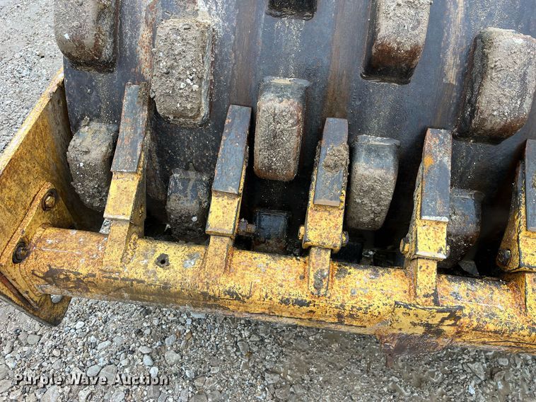 image for item LD9907 1985 Dynapac  single drum vibratory roller