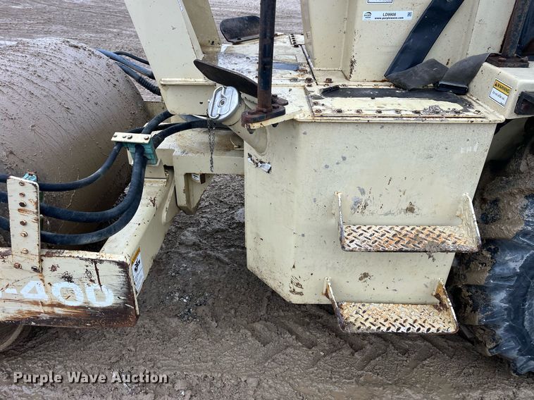 image for item LD9908 1998 Ingersoll Rand SD-40D  single drum vibratory roller