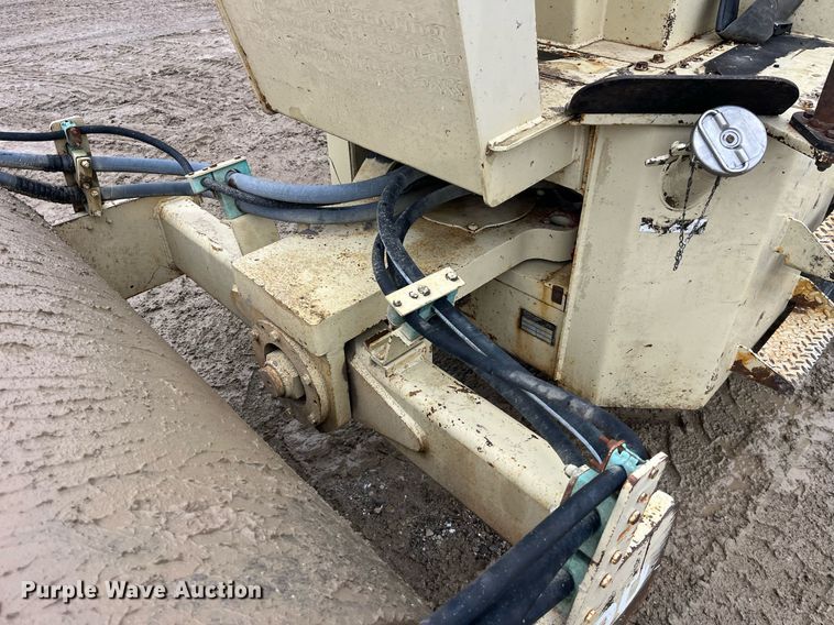 image for item LD9908 1998 Ingersoll Rand SD-40D  single drum vibratory roller